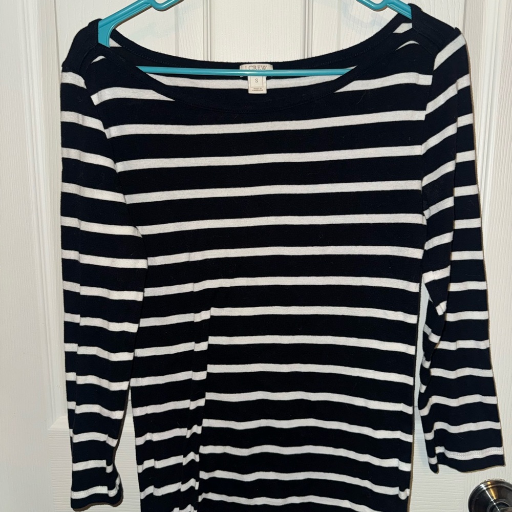 6/$15 J. Crew Navy and White Striped Long Sleeve Top